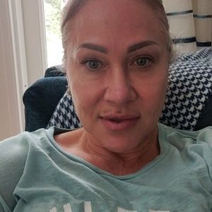 Meet your Posher, Myrna